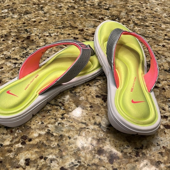 Nike Women’s Ultra Comfort Memory Foam Flip Flops Size 8 - Picture 5 of 6